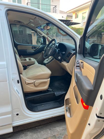 Hyundai H-1  2021 2.5 Elite Van ดีเซล เกียร์อัตโนมัติ ขาว รูปที่ 4