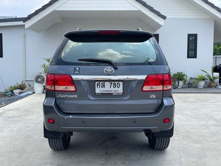 Toyota Fortuner 2005 2.7 V 4WD Utility-car เบนซิน ไม่ติดแก๊ส เกียร์อัตโนมัติ เทา รูปที่ 4