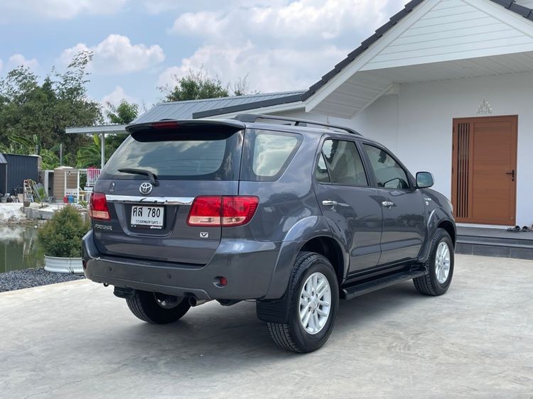 Toyota Fortuner 2005 2.7 V 4WD Utility-car เบนซิน ไม่ติดแก๊ส เกียร์อัตโนมัติ เทา รูปที่ 3