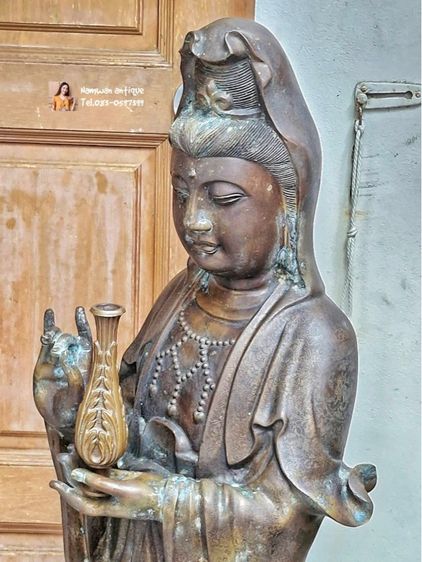 เจ้าแม่กวนอิมทองเหลืองเก่า