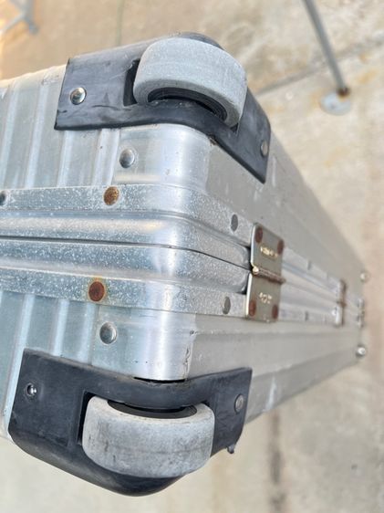 กระเป๋าเดินทางอลูมิเนียมแบรนด์ RIMOWA vintage ขนาด 28 นิ้ว 2 ล้อลาก รูปที่ 15