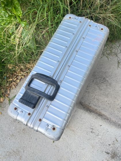กระเป๋าเดินทางอลูมิเนียมแบรนด์ RIMOWA vintage ขนาด 28 นิ้ว 2 ล้อลาก รูปที่ 2