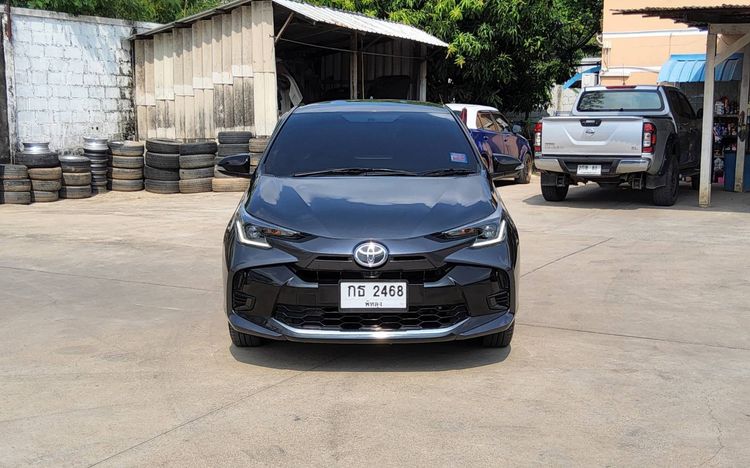 Toyota Yaris 2023 1.2 Premium Sedan เบนซิน ไม่ติดแก๊ส เกียร์อัตโนมัติ เทา รูปที่ 2