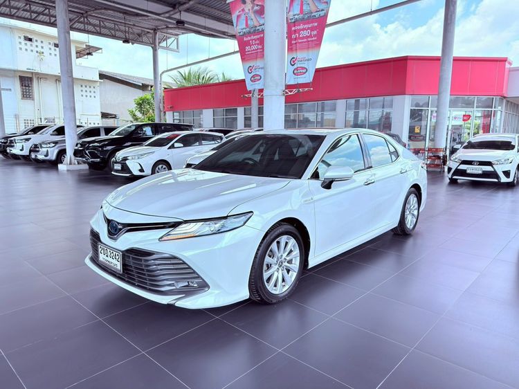 Toyota Camry 2021 2.5 Hybrid Premium Sedan ไฮบริด ไม่ติดแก๊ส เกียร์อัตโนมัติ ขาว รูปที่ 2