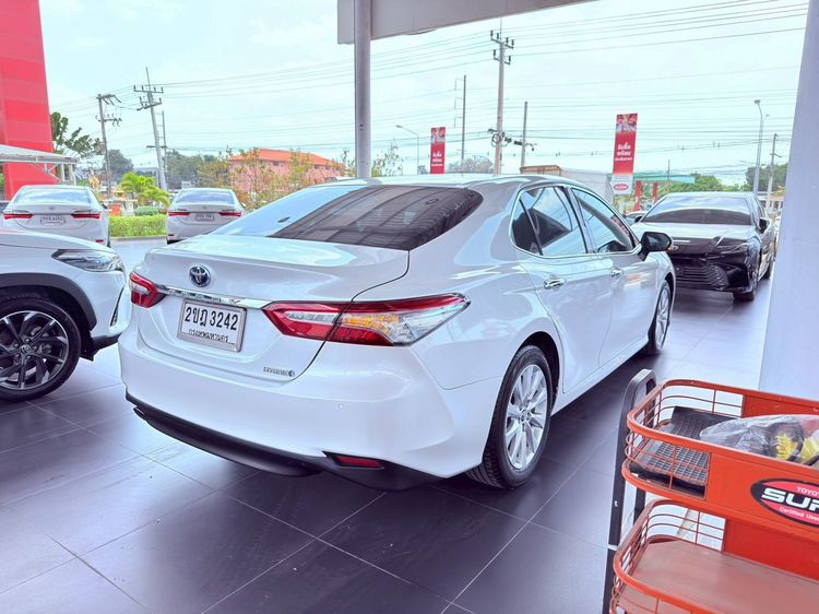 Toyota Camry 2021 2.5 Hybrid Premium Sedan ไฮบริด ไม่ติดแก๊ส เกียร์อัตโนมัติ ขาว รูปที่ 3