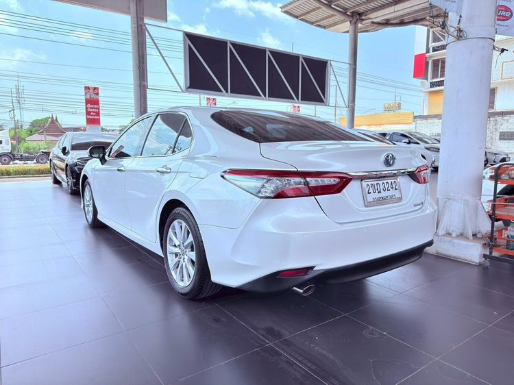 Toyota Camry 2021 2.5 Hybrid Premium Sedan ไฮบริด ไม่ติดแก๊ส เกียร์อัตโนมัติ ขาว รูปที่ 4