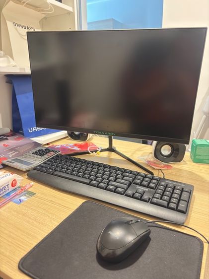 จอภาพ ขายคอมมือ2ค่ะ 8,000 ต่อรองได้ค่ะอุปกรณ์ครบTitan army