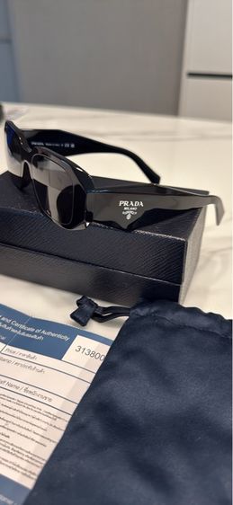 แว่นตา Prada 26zs แท้ 💯สภาพ ลองใส่เแล้วเดียว ไม่เหมาะกับหน้า ส่งต่อ 7,250 รวมส่ง  รูปที่ 3