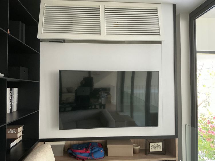 ทีวี Samsung 55” UHD Smart TV รุ่น UA55AU8100KXXT สภาพสวย ใช้งานปกติ