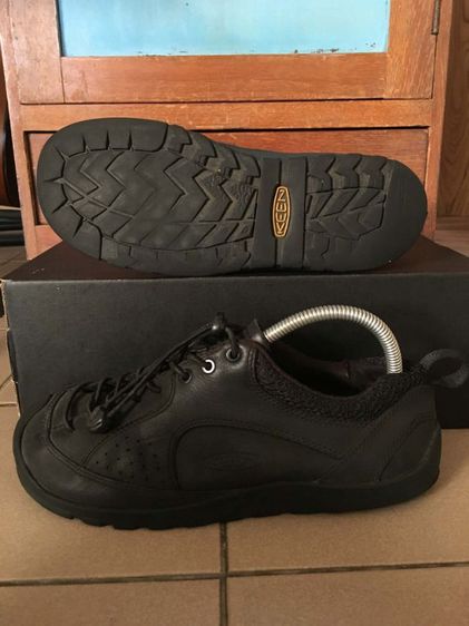 รองเท้าหนังสีดำ keen แท้ ส่งฟรี