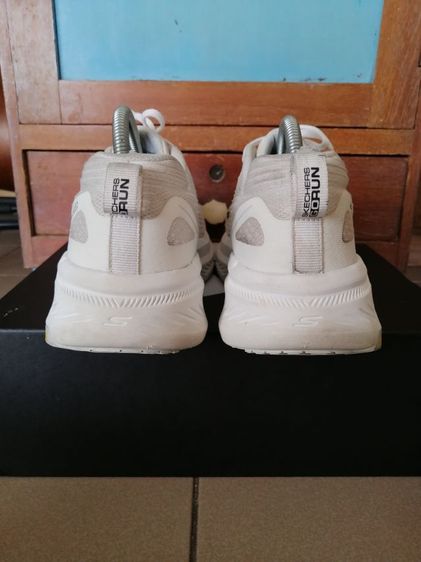 รองเท้า skechers​ go​ run​ size​ 43 ส่งฟรีครับ รูปที่ 5