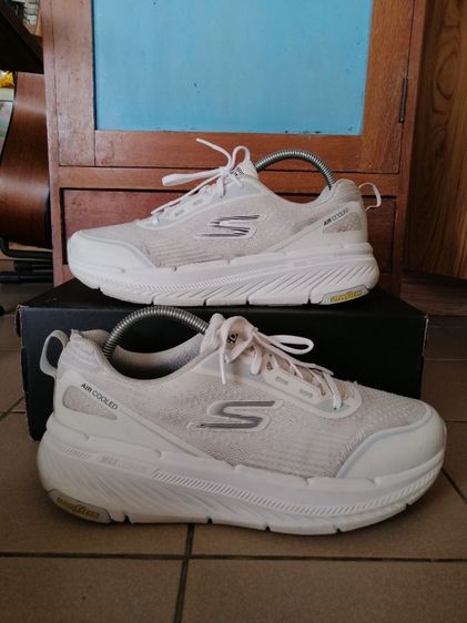 รองเท้า skechers​ go​ run​ size​ 43 ส่งฟรีครับ รูปที่ 2