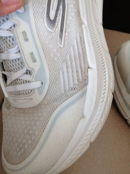 รองเท้า skechers​ go​ run​ size​ 43 ส่งฟรีครับ รูปที่ 7