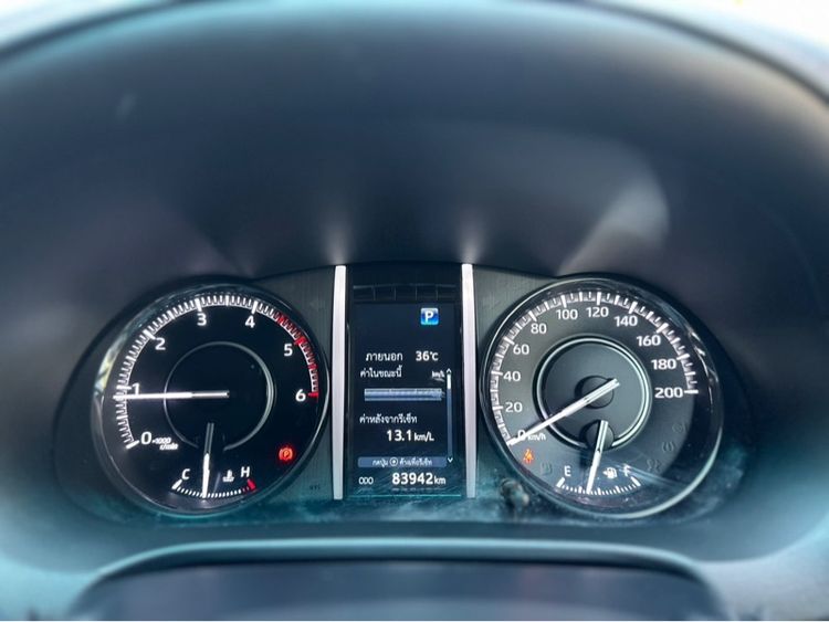 Toyota Fortuner 2023 2.4 Legender Black Top Utility-car ดีเซล ไม่ติดแก๊ส เกียร์อัตโนมัติ ขาว รูปที่ 4