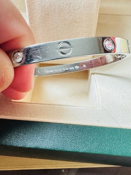 กำไลข้อมือโลหะชุบสีเงินแบบเงาหมุนเกลียวสองด้านประดับเพชร Size 22 รูปที่ 2