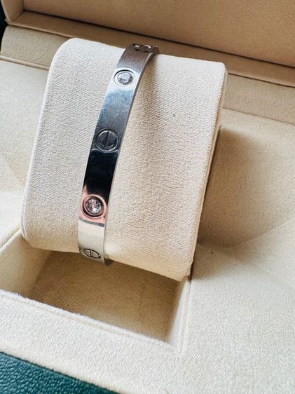 กำไลข้อมือโลหะชุบสีเงินแบบเงาหมุนเกลียวสองด้านประดับเพชร Size 22 รูปที่ 8