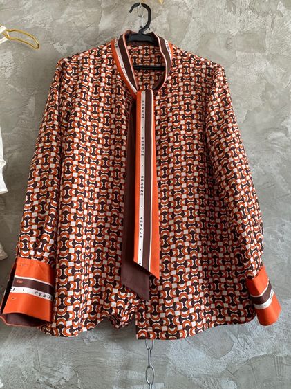 เสื้อแฟชั่น