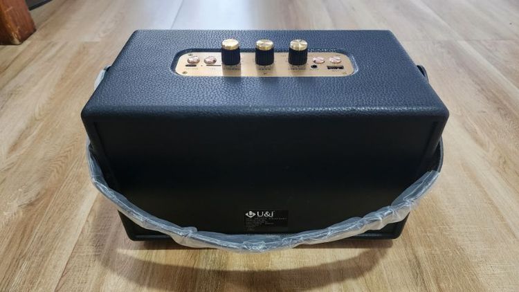 ลำโพงบลูทูธ U and I 30 Wat ที่หิ้วและตัวหุ้มหนังอย่างดี รูปที่ 4