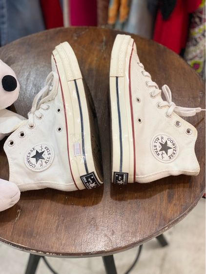 รองเท้า Converse