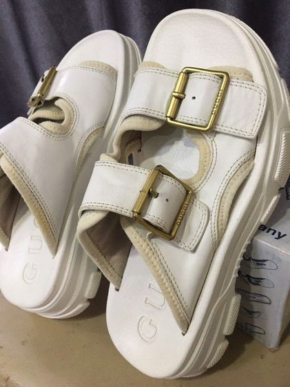 รองเท้า รูปที่ 2