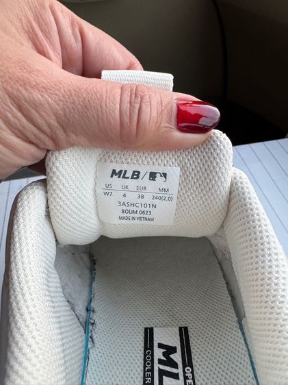รองเท้าMLB มือสองสภาพดีมาก รูปที่ 10