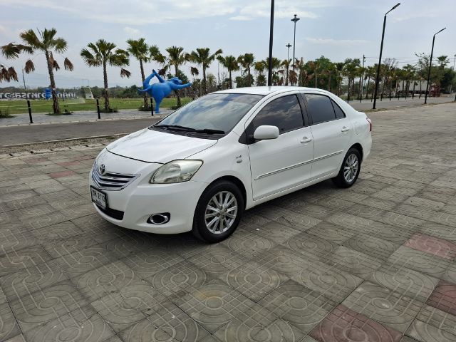 รถ Toyota Vios 1.5 ES สี ขาว