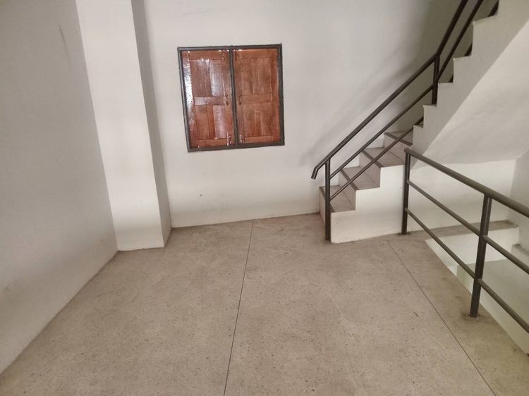 หลุดจอง อาคารพาณิชย์ กลางอำเภอแก้งคร้อ จังหวัดชัยภูมิ