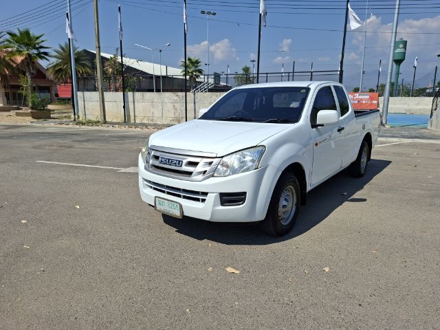 รถ Isuzu D-MAX 2.5 S สี ขาว