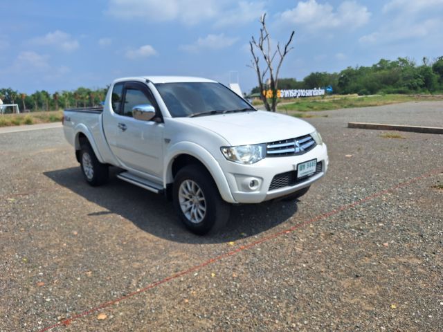 รถ Mitsubishi Triton 2.5 Plus VG Turbo สี ขาว