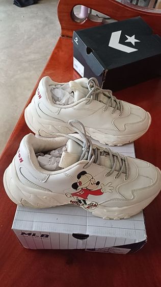 ขาว หนังแท้ รองเท้าผ้าใบ UK 7.5 | EU 41 1/3 | US 8 Mlb ขายรองเท้าชาย หิ้วจากเกาหลี