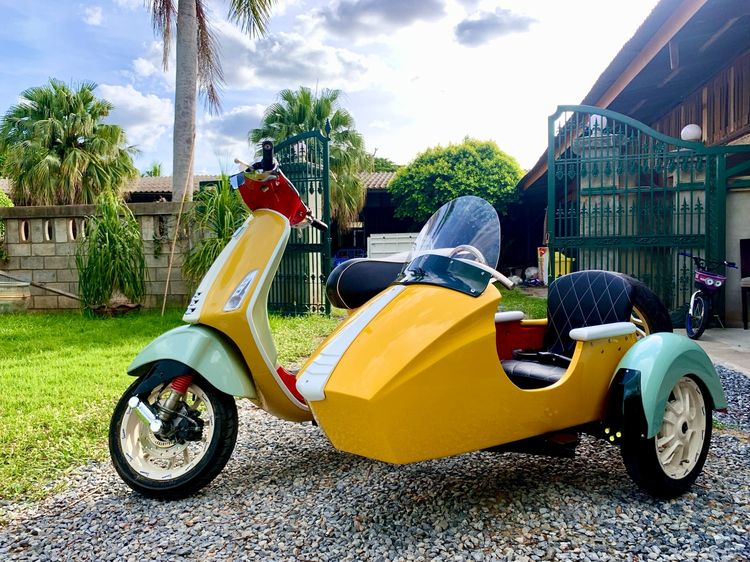 อื่นๆ พ่วงข้างแบบหัวเหลี่ยม สำหรับ NEW VESPA SPRINTและPRIMAVERA