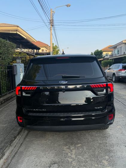 Ford Everest 2022 2.0 Titanium Plus 4WD Utility-car ดีเซล เกียร์อัตโนมัติ ดำ รูปที่ 2