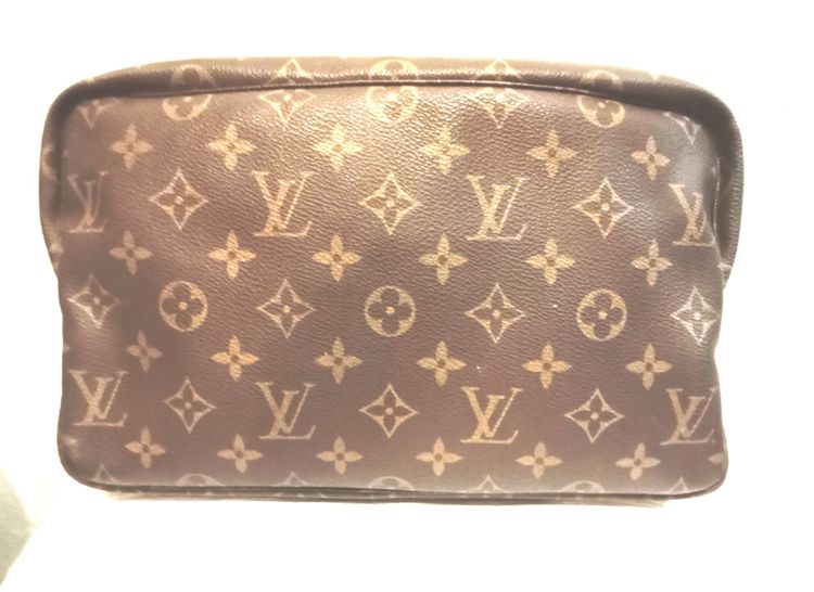 กระเป๋า cosmetic Louis Vuitton รูปที่ 3