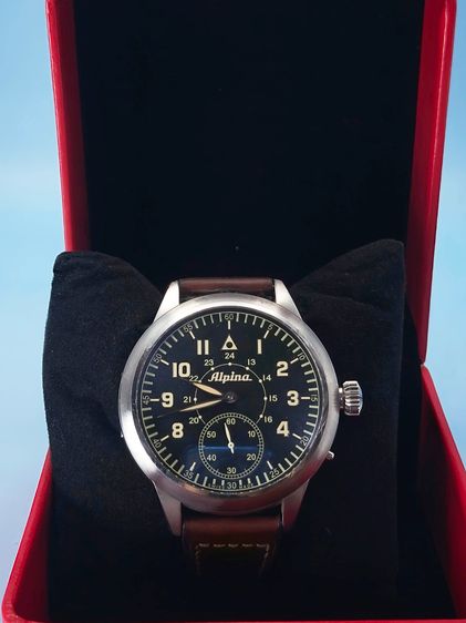 นาฬิกาข้อมือ ALPHINA SWISS