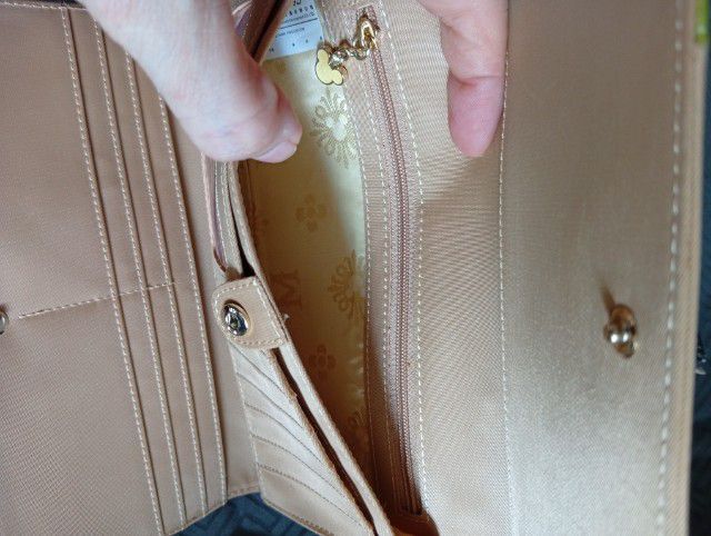 กระเป๋าสตางค์ใบยาว 3 พับ Disney น้ำตาล-เขียว รูปที่ 6