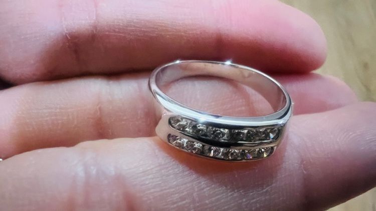 แหวนเพชร2แถว พร้อมใบรับประกัน รูปที่ 3