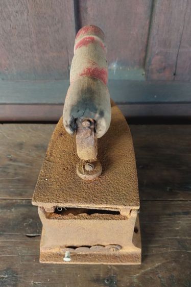 เตารีดโบราณ รูปที่ 2