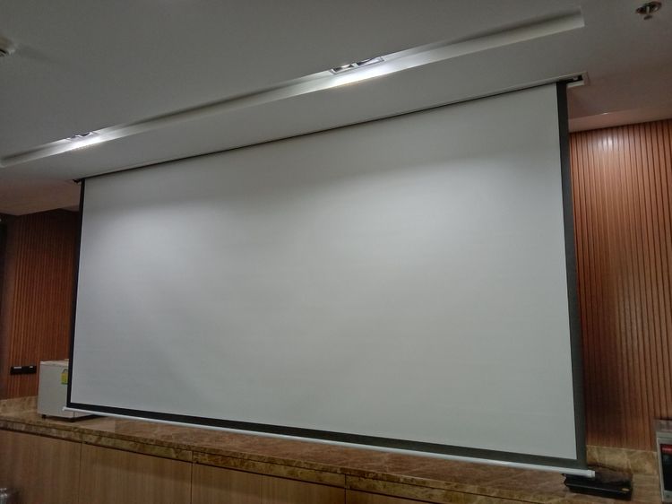 จอรับภาพโปรเจคเตอร์ VERTEX 150" MOTOR
