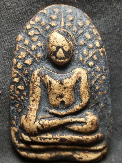 พระเปิมลำพูนลงรักครับ รูปที่ 2