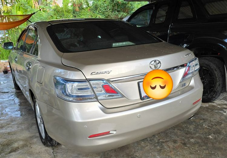รถ Toyota Camry 2.4 Hybrid สี น้ำตาล