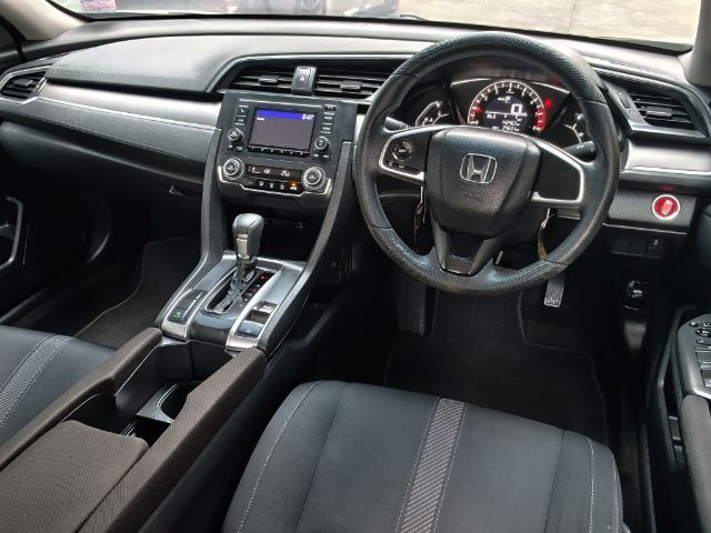 Honda Civic 2017 1.8 E i-VTEC Sedan เบนซิน ไม่ติดแก๊ส เกียร์อัตโนมัติ ขาว รูปที่ 3