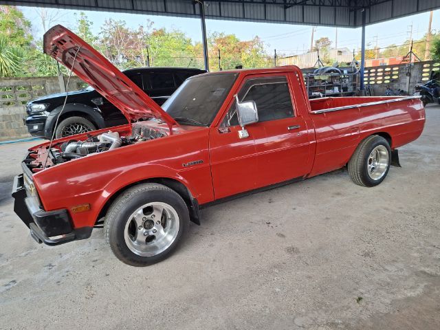 รถ Mitsubishi L200-Cyclone รุ่นย่อยอื่นๆ สี แดง