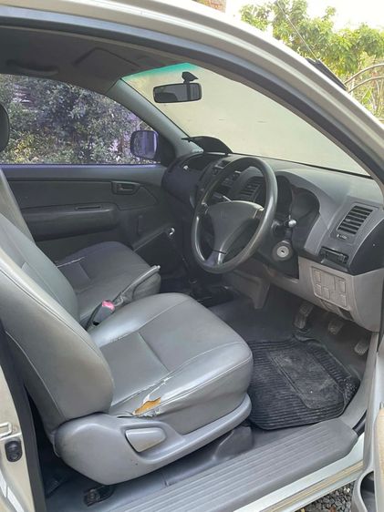 Toyota Hilux Vigo 2006 2.5 Single J Pickup ดีเซล ไม่ติดแก๊ส เกียร์ธรรมดา บรอนซ์เงิน รูปที่ 2