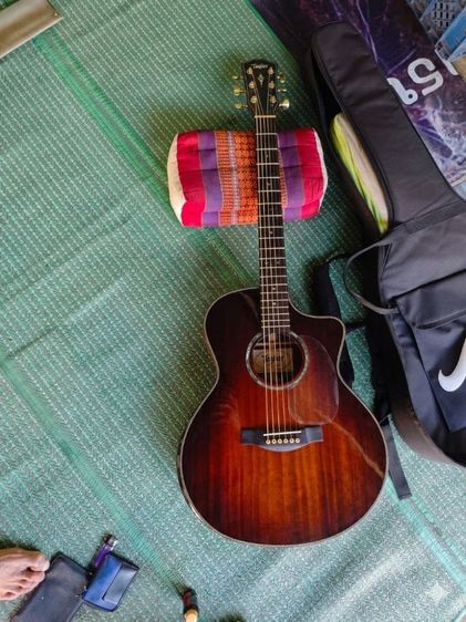อื่นๆ กีต้าร์โปร่ง All solid mahogany most m-303