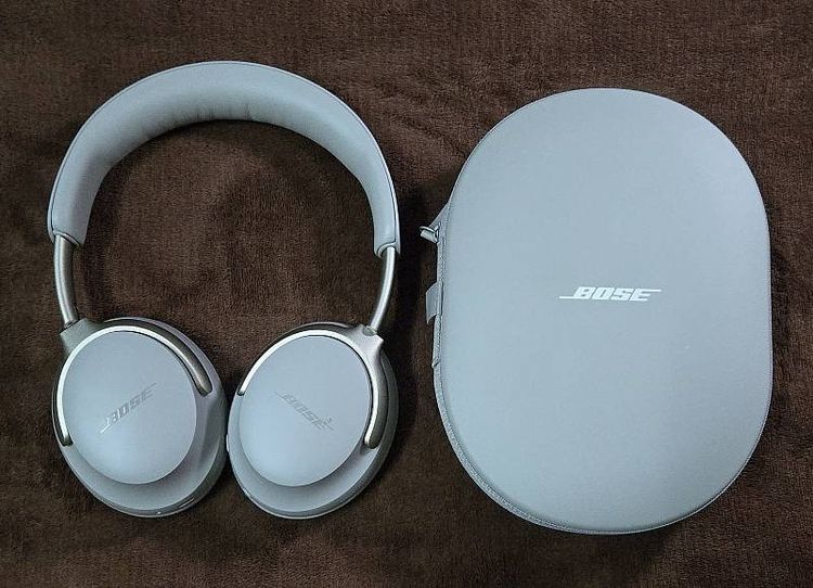 ขายหูฟัง Bose QuietComfort Ultra (รุ่นครอบหู) สีสวย Sandstone ใช้น้อยมาก สภาพดี มีประกันถึง พ.ย 69 ขาย 8,900 บาท รูปที่ 4