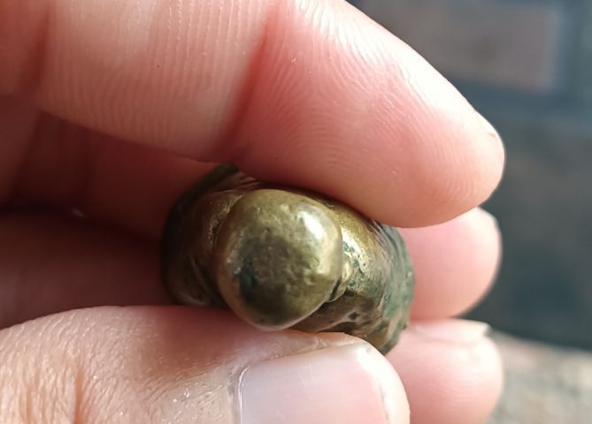 พระรูปหล่อเก่า 1 องค์ รูปที่ 6