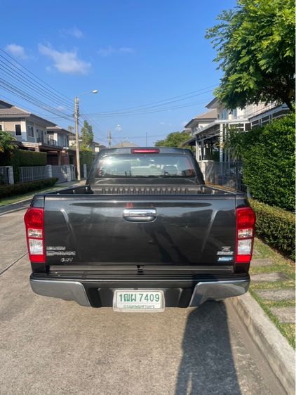 Isuzu D-MAX 2015 2.5 Hi-Lander Pickup ดีเซล ไม่ติดแก๊ส เกียร์ธรรมดา ดำ รูปที่ 2