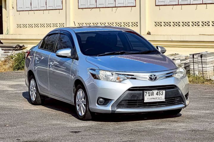 Toyota Vios 2015 1.5 E Sedan เบนซิน ไม่ติดแก๊ส เกียร์อัตโนมัติ เทา รูปที่ 3