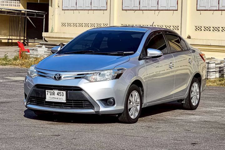 Toyota Vios 2015 1.5 E Sedan เบนซิน ไม่ติดแก๊ส เกียร์อัตโนมัติ เทา รูปที่ 4
