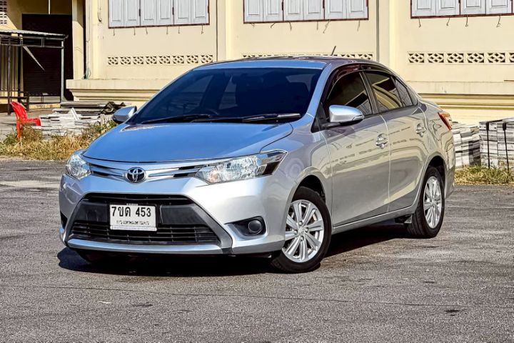 รถ Toyota Vios 1.5 E สี เทา